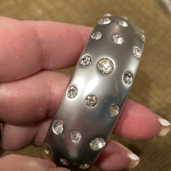 ❤️ 2/$25* ❤️ - Brushed Silvertone Bangle Bracelet & Large Cubic Zirconia Stones - Picture 6 of 10